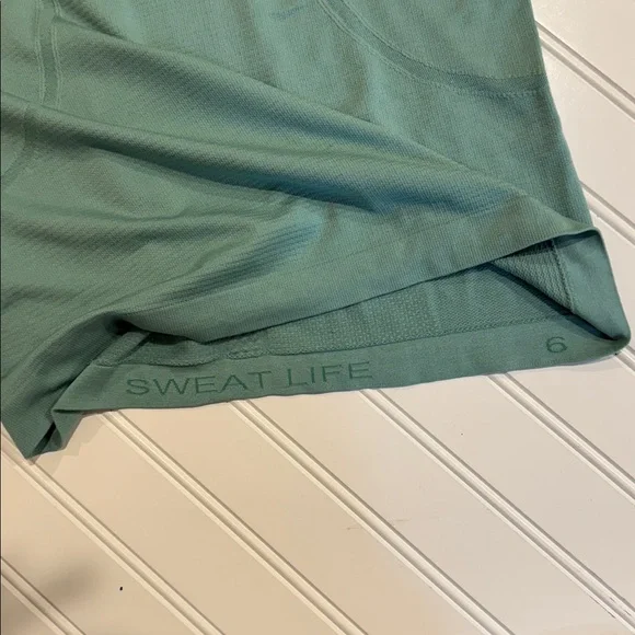 Lululemon Swiftly Tech Short Sleeve Crew shirt in Tidewater Teal size 6 - Picture 6 of 8